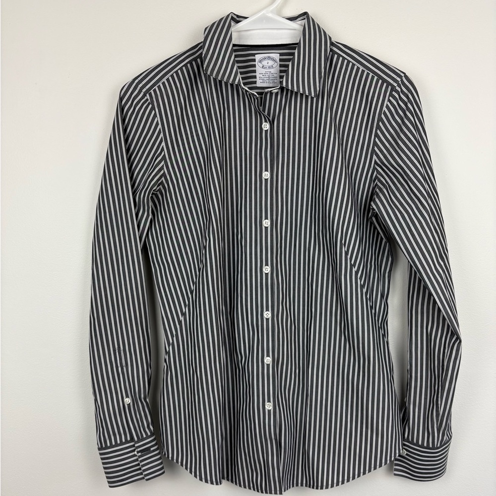 Brooks Brothers Women’s Grey & White Stripe Dress Shirt size 2 office business